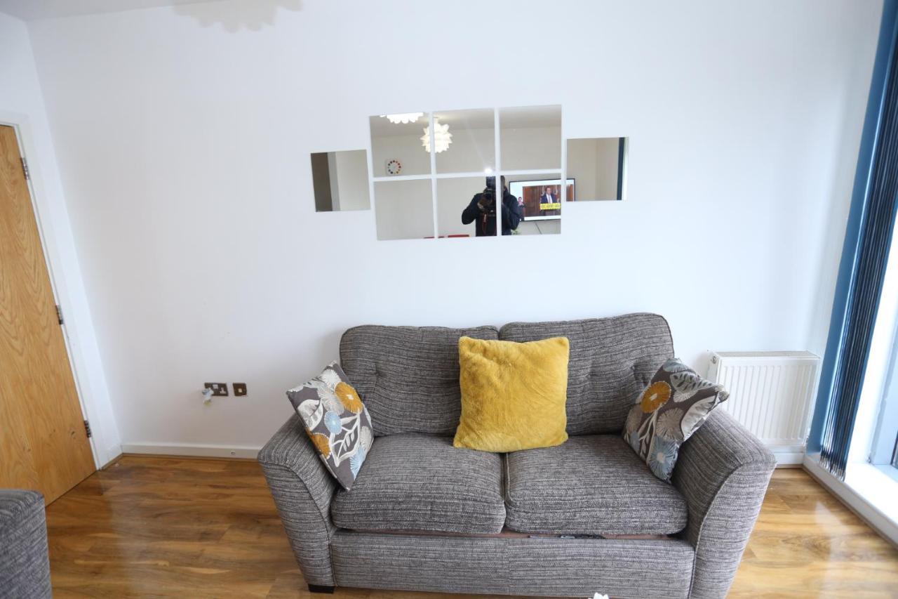 Lovely 2 Bed 2 Toilet Hill House River View Apartment ロンドン エクステリア 写真