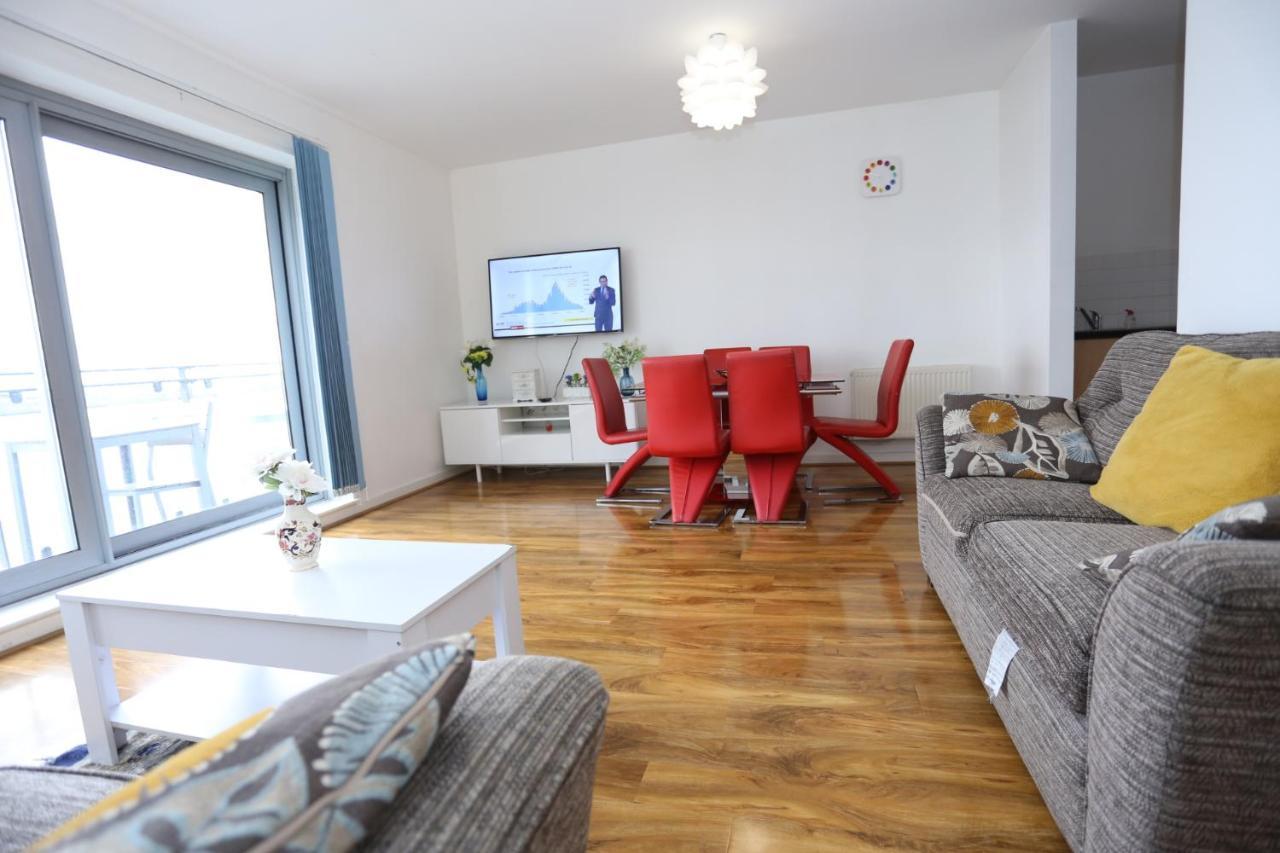 Lovely 2 Bed 2 Toilet Hill House River View Apartment ロンドン エクステリア 写真